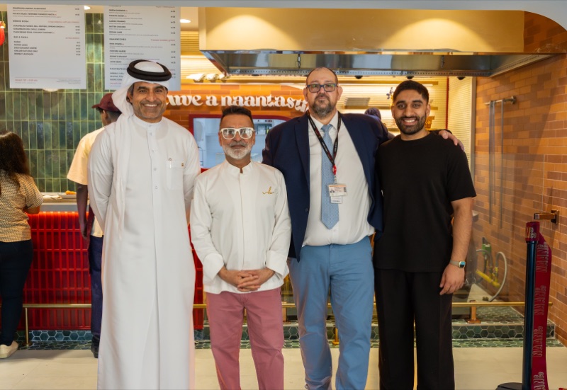 Naan & Co founders with Emirates Flight Catering leadership